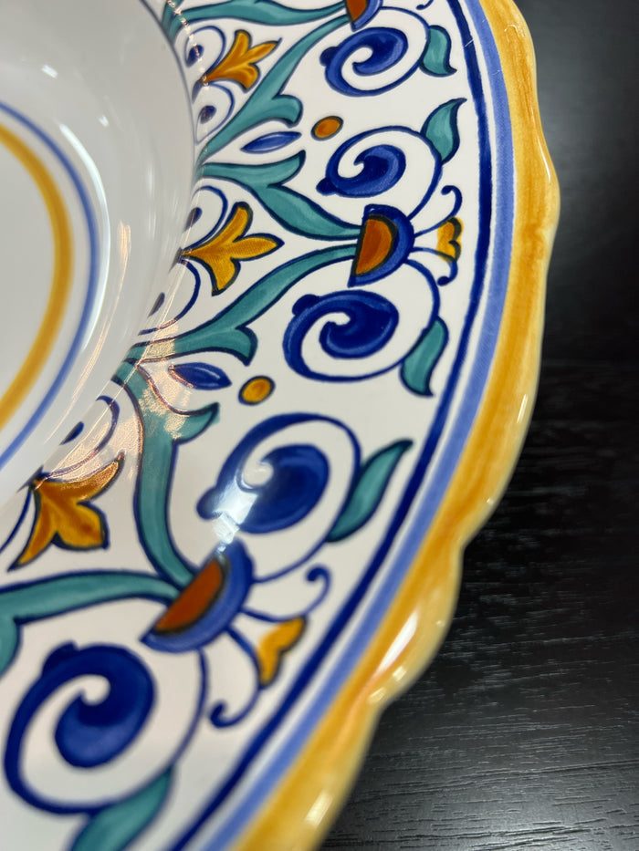 WILLIAMS SONOMA SERVING BOWL SCROLLWORK DESIGN SCALLOP RIM
