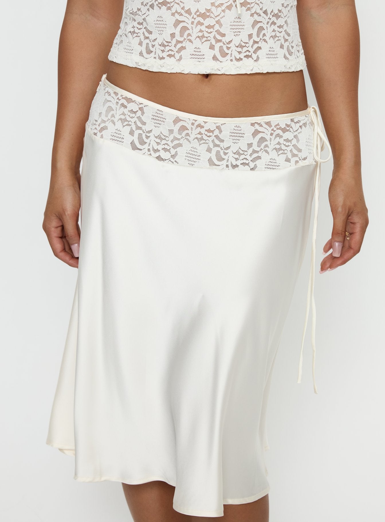Evlin Lace Detail Satin Midi Skirt Cream