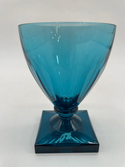 ACRYLIC WINE GOBLET IN TURQUOISE
