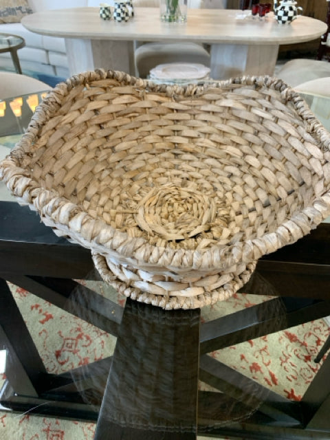 BANANA LEAF WOVEN BASKET
