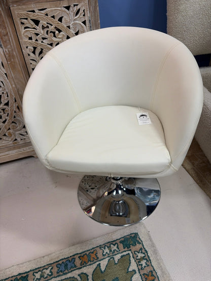 BUCKET SEAT SWIVEL CHAIR WHITE FAUX LEATHER CHROME BASE