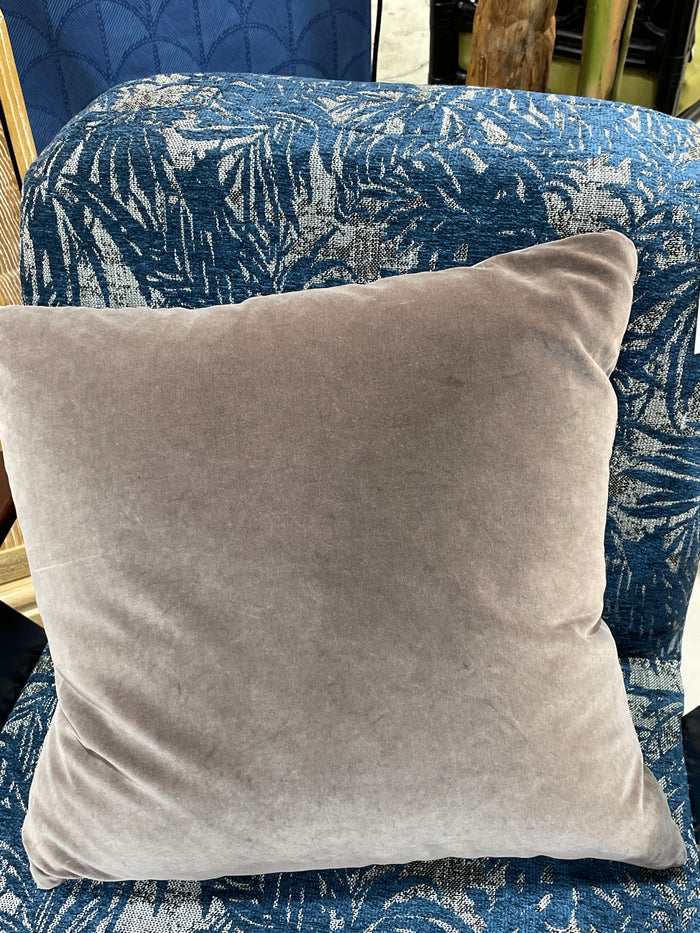 CASTILLO HOME PILLOW VELVET DARK TAUPE