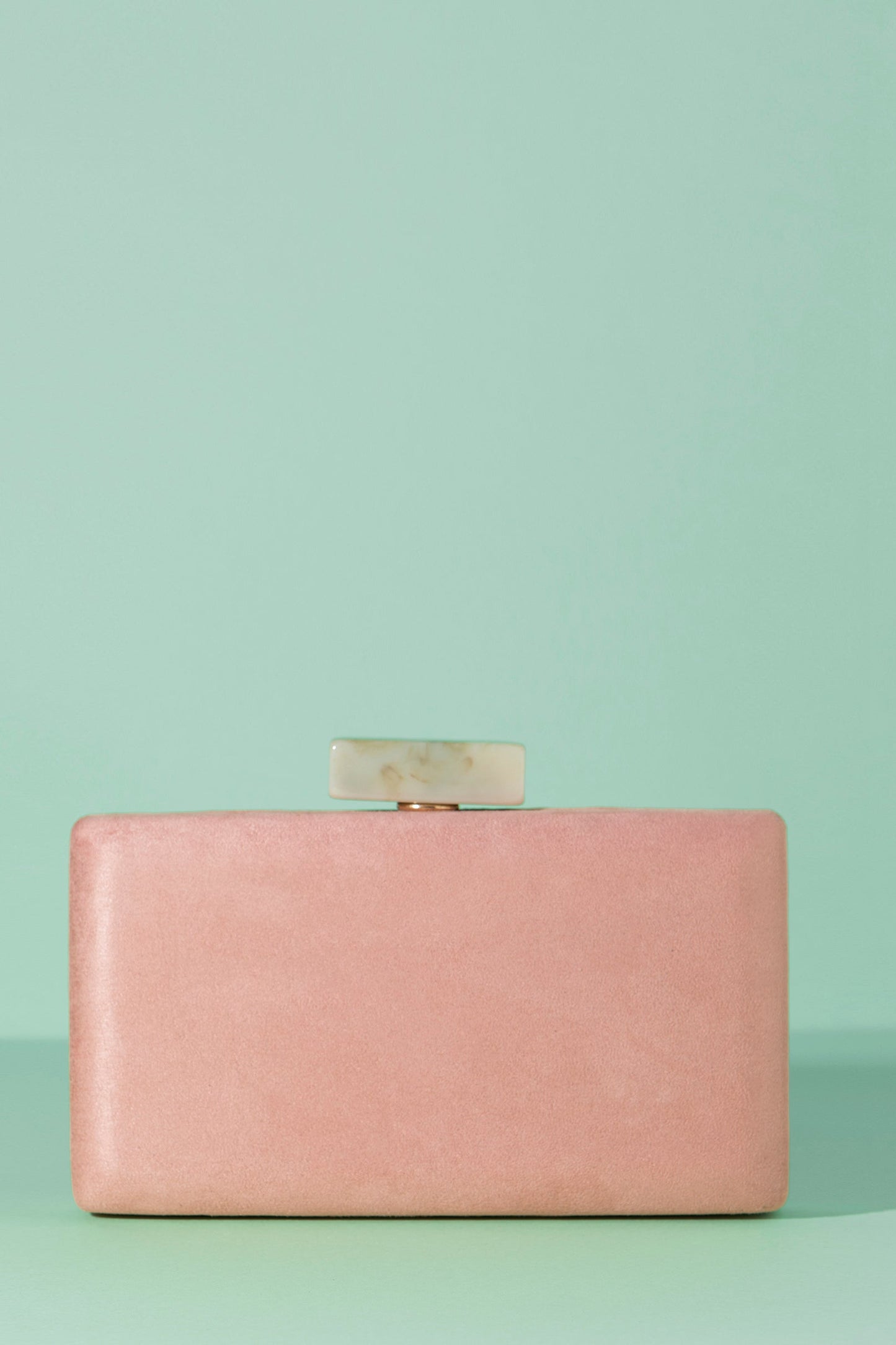 Clutch Rectangular Slim Hueso Rosa Suede · Pretty in Pink ·
