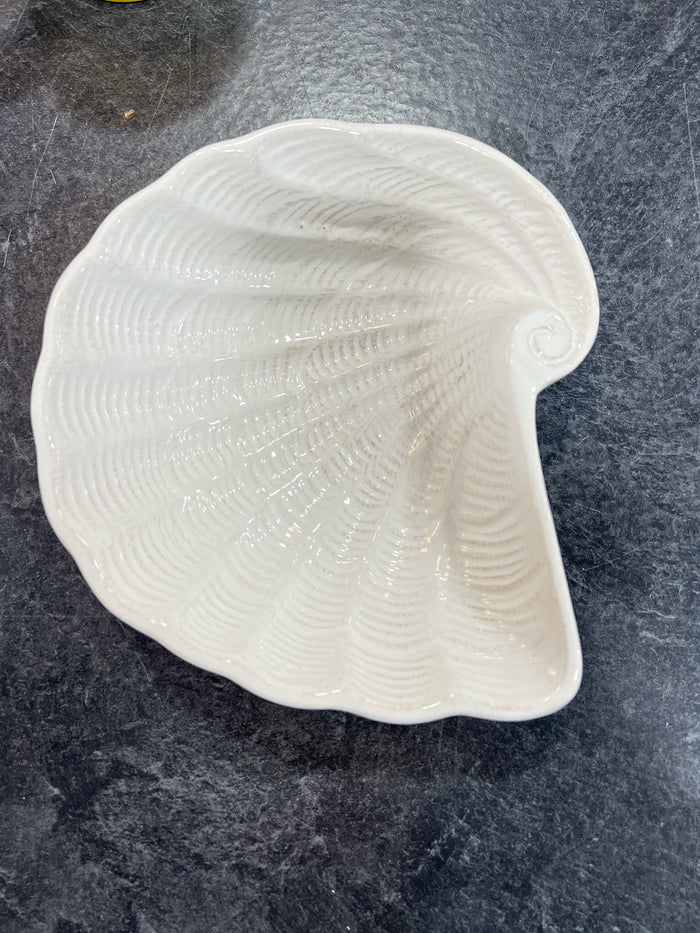 COASTAL HOME SHELL BOWL RIBBED
