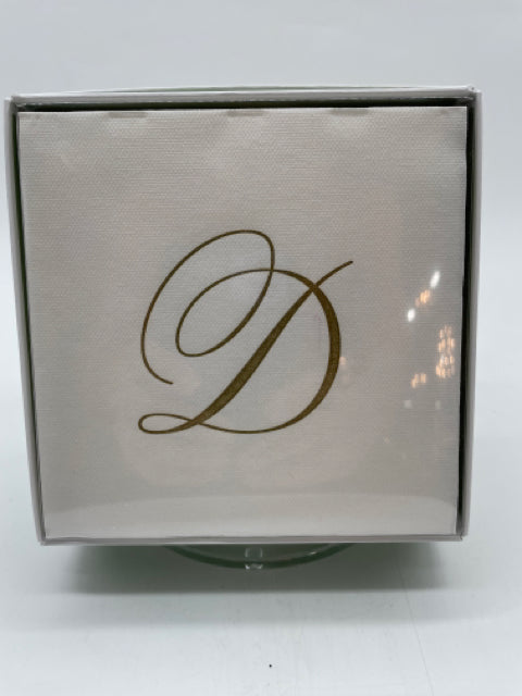 COCKTAIL NAPKIN "D" INITIAL WHITE AND GOLD PAPER LINEN