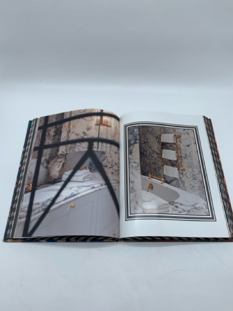 COFFEE TABLE BOOK GRAND INTERIORS
