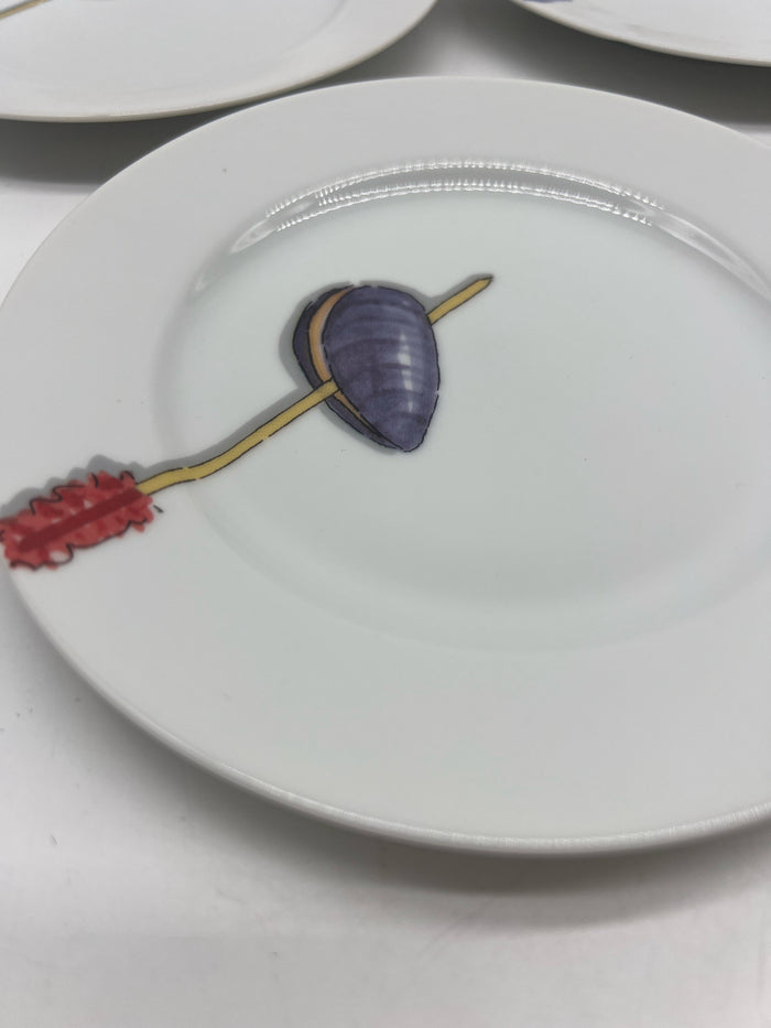 CRATE & BARREL SET OF 6 APPETIZER PLATES