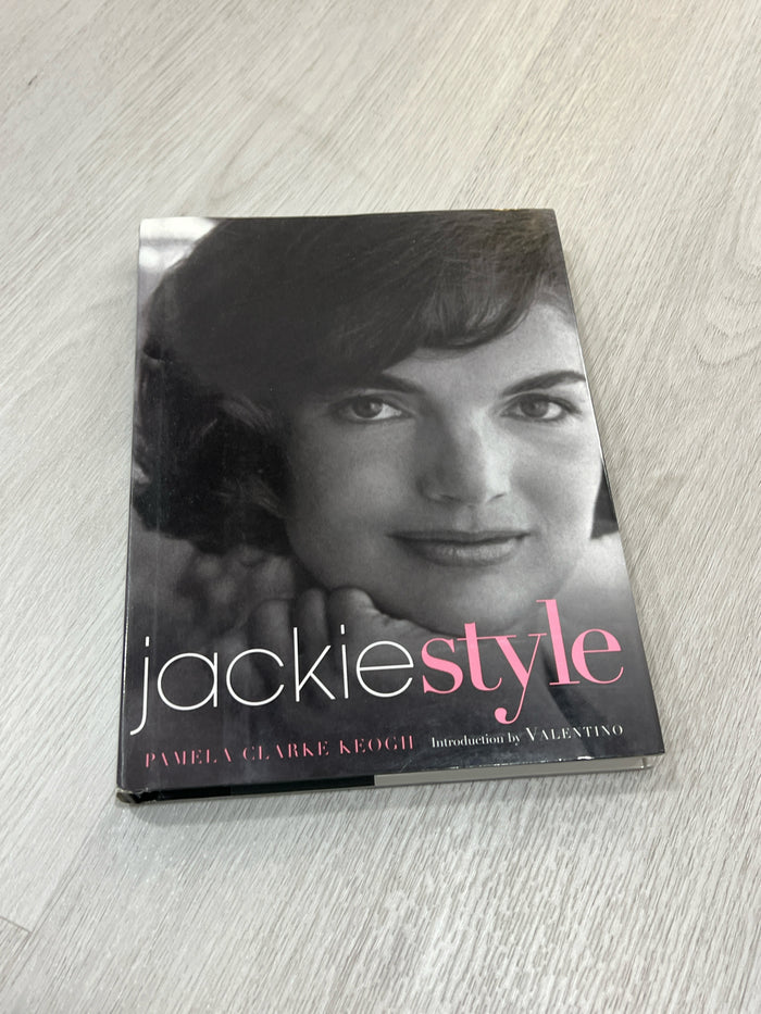 JACKIE STYLE BOOK