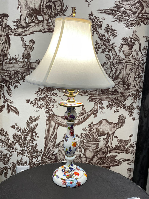 MACKENZIE CHILDS TABLE LAMP WHITE FLORAL DESIGN GOLD HARDWARE