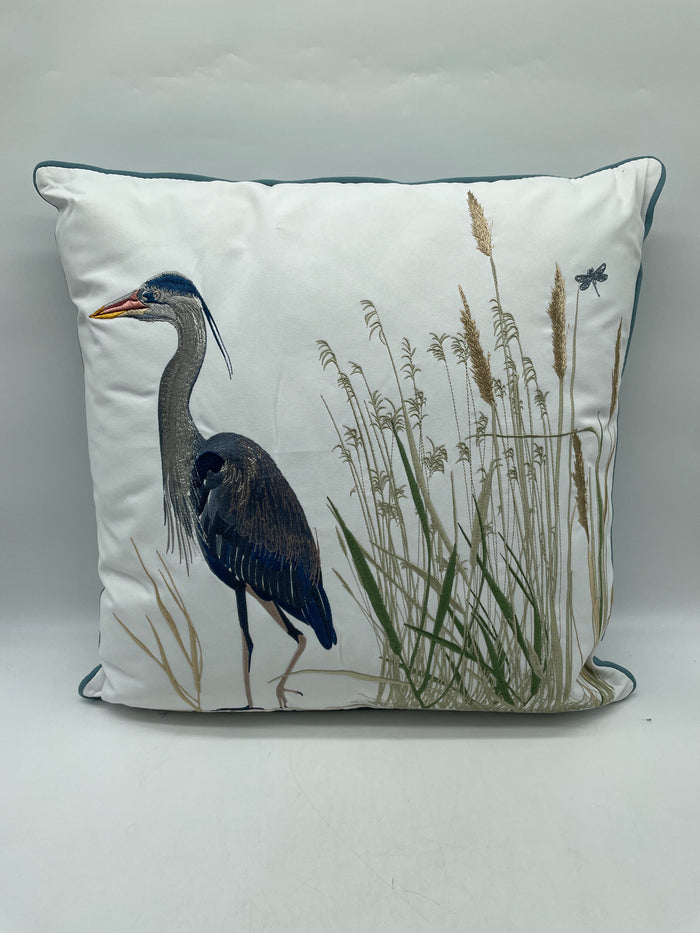 OUTDOOR DECORATIVE PILLOW SUN RESISTANT BLUE HERON & SALTMARSH LEFT