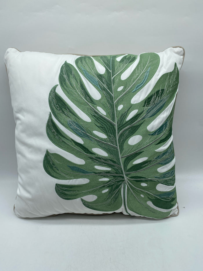 OUTDOOR DECORATIVE PILLOW SUN RESISTANT MONSTERA LEAF