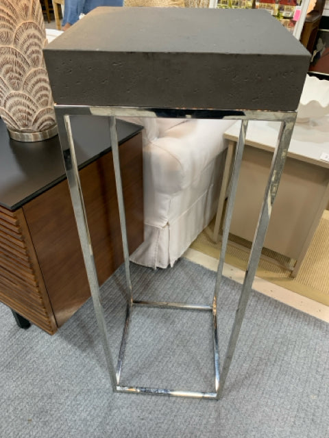PEDESTAL TABLE STONE TOP CHROME BASE