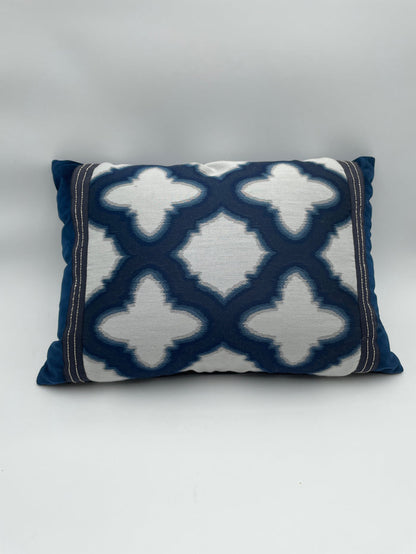 PILLOW BLUE BELVET WITH BEADED DETAIL