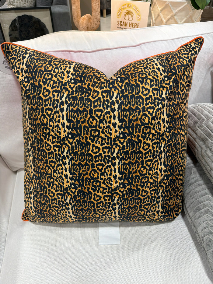 PILLOW DOUBLE SIDED PINK RIGHT  MULTI AND CHEETAH PRINT
