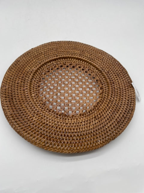 RATTAN ROUND PLATE CHARGER IN DARK NATURAL