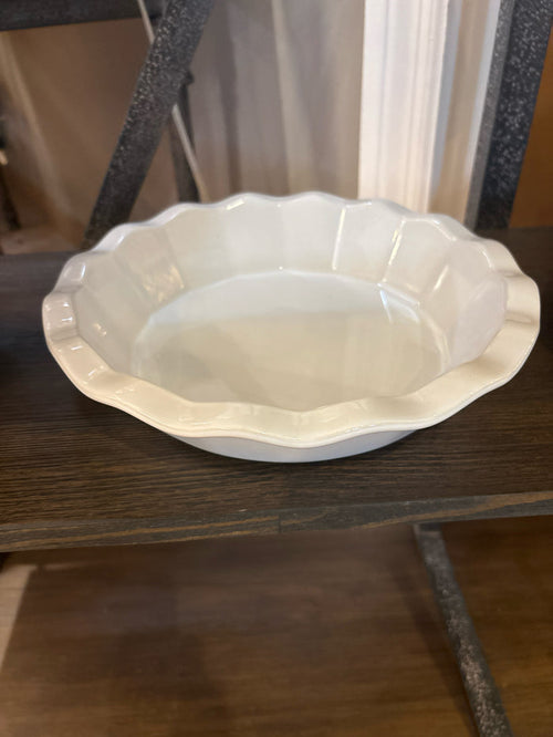 SCALLOPED RIM PIE DISH BY EMILE HENRY