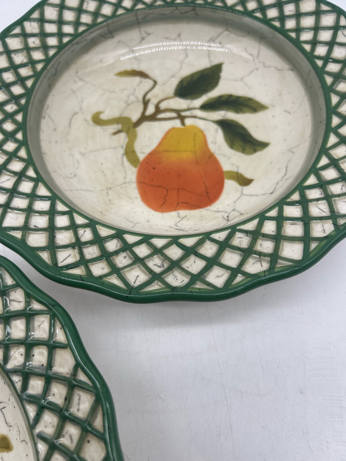 SET OF 2 BOWLS PAINTED FRUIT DETAIL
