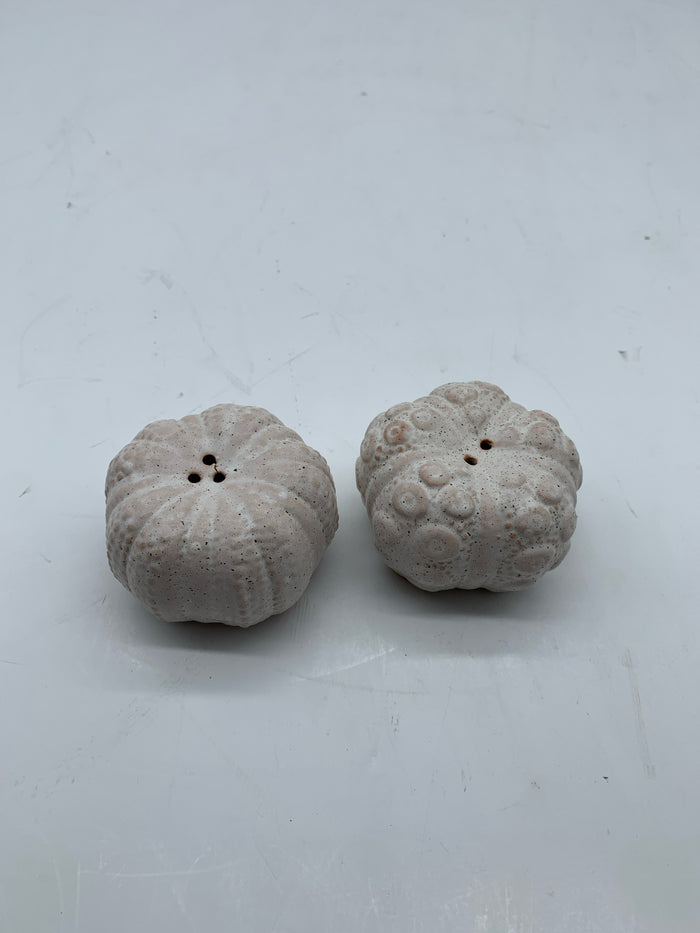 URCHIN SALT & PEPPER SHAKER