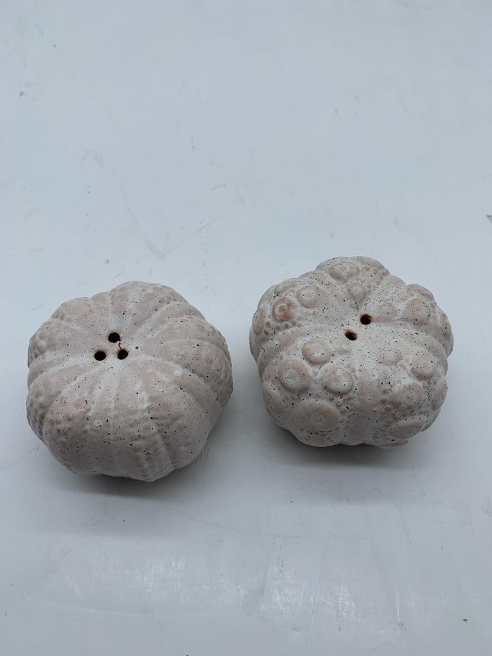URCHIN SALT & PEPPER SHAKER