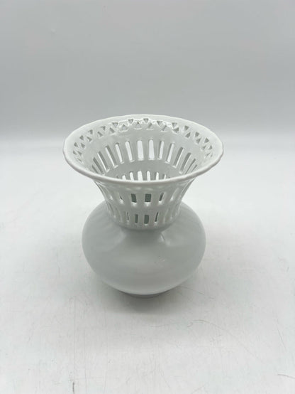 VASE PORCELAIN CUT OUT DETAIL