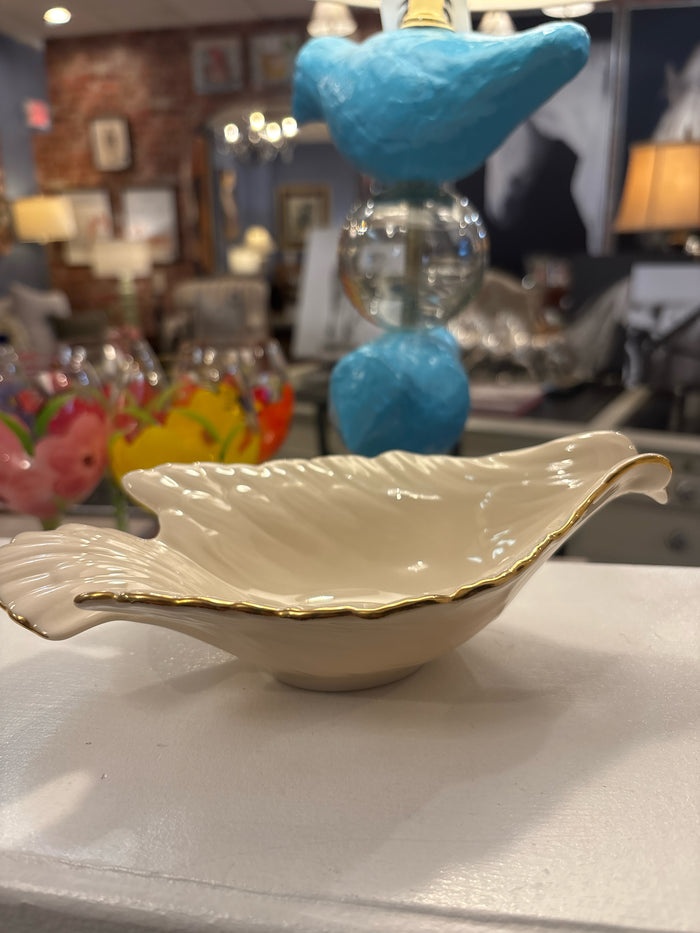 VINTAGE LENOX DOVE SHAPED BOWL