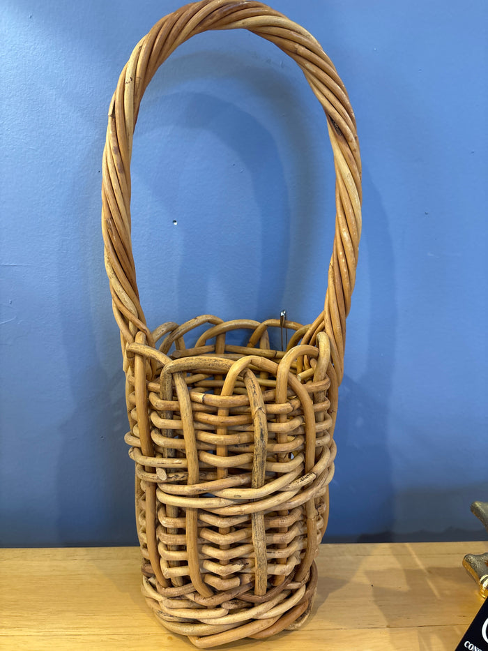 WOVEN BASKET WINE CADDY